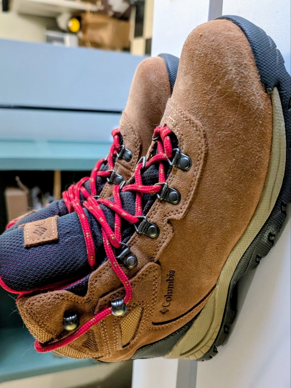 Columbia Brown Suede Hiking Boots with Red Laces